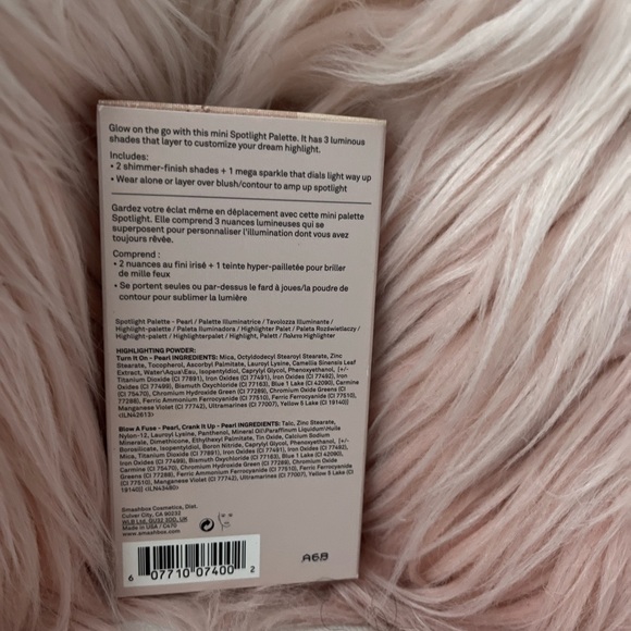 Smashbox Travel Spotlight Highlighter Trio Palette - Picture 4 of 10